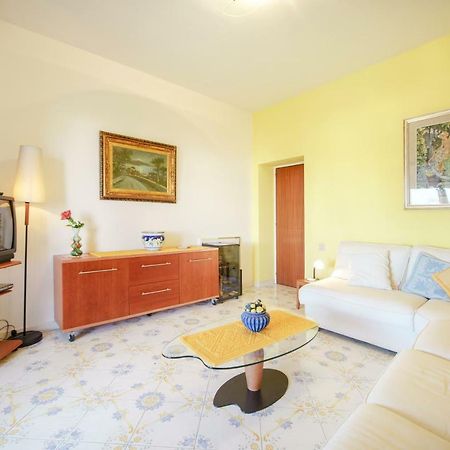 Aranci 77 Sorrento Apartment Bagian luar foto