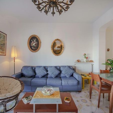 Aranci 77 Sorrento Apartment Bagian luar foto