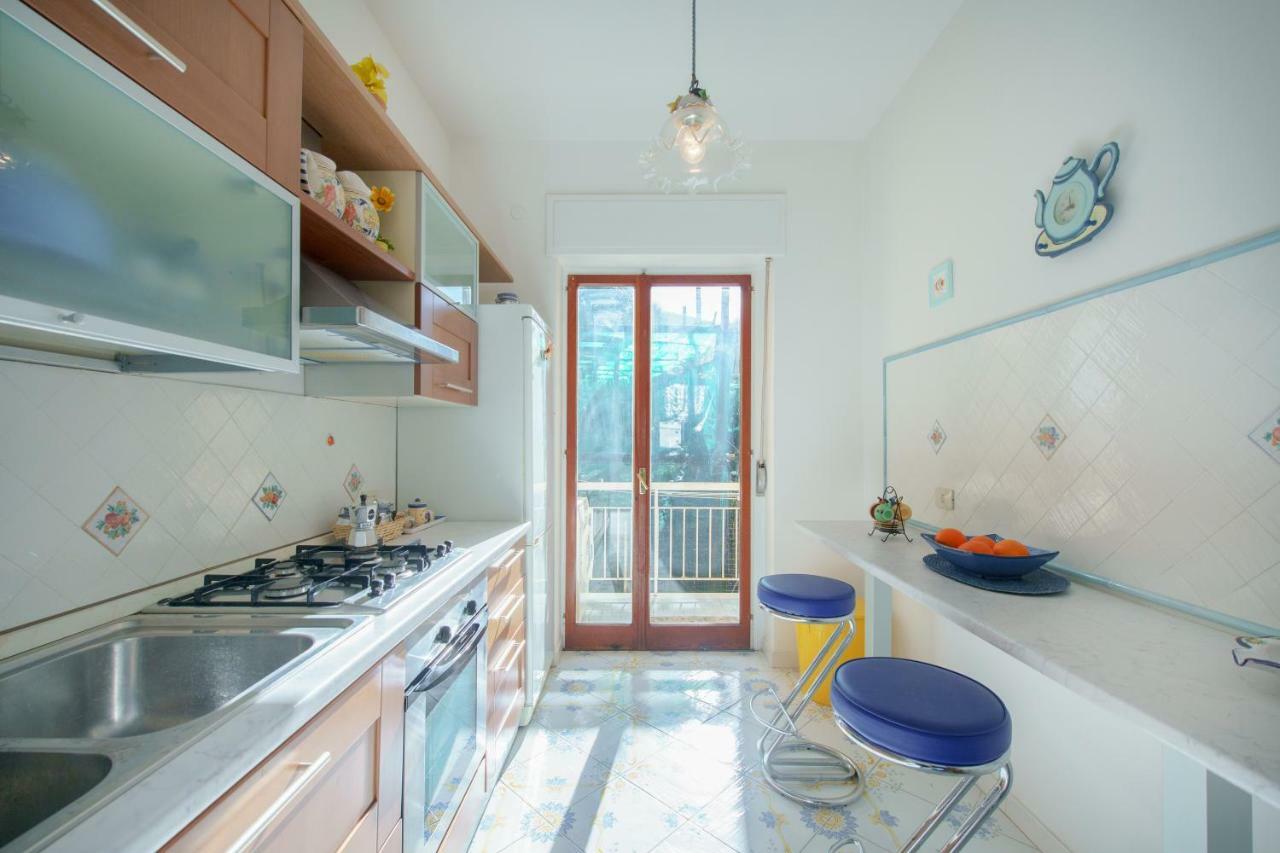 Aranci 77 Sorrento Apartment Bagian luar foto